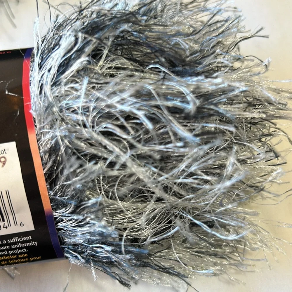 New Lion Brand Fun Fur Stripes, Fun Fur Prints and Fun Fur Eyelash Yarn-4 Skeins